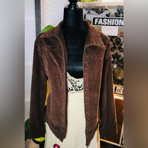 Embroidered Vintage A-line Skirt - Picture 2 of 5